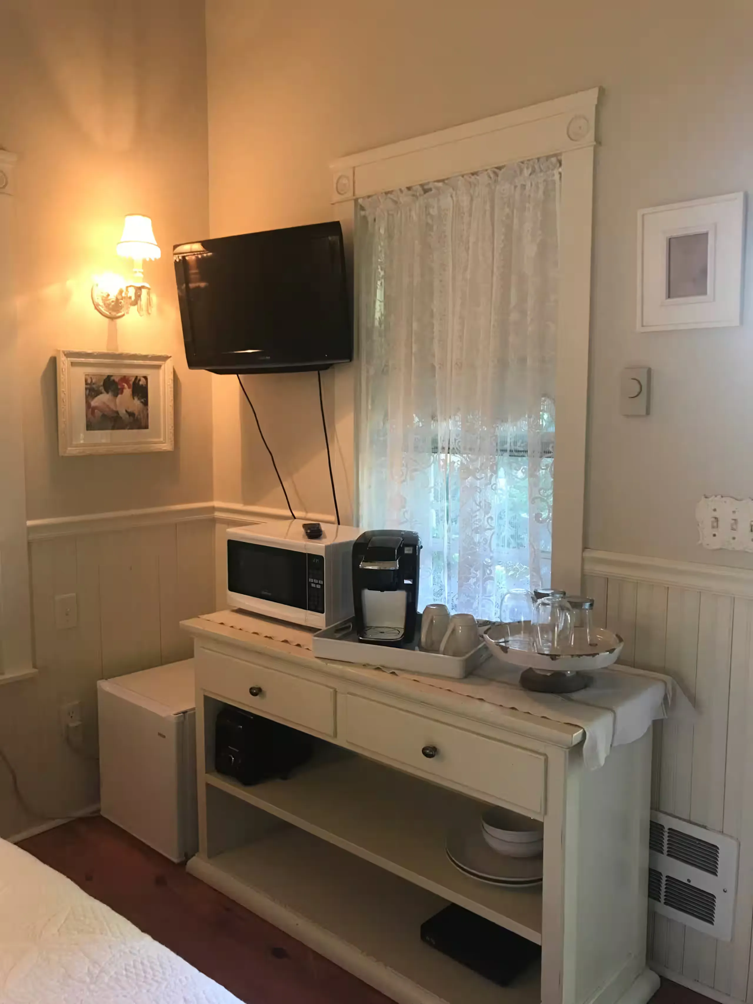 Sitting area with TV console